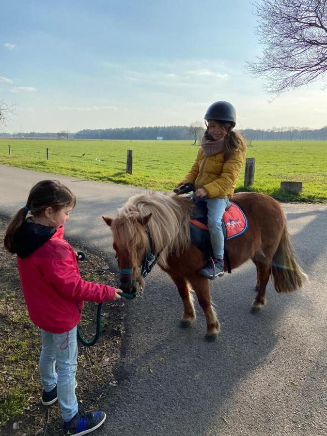Hoevetoerisme Op 'T Zand Villa NeerNeerpelt Exterior foto